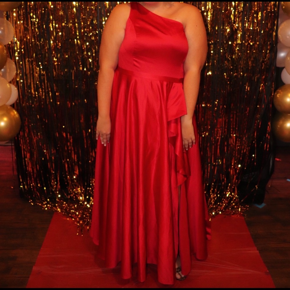 Plus size Red Prom/Formal Dress